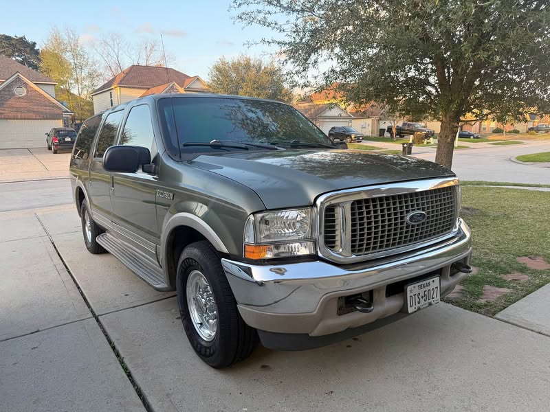 2000 Ford Excursion - Limited Sport Utility 4D
