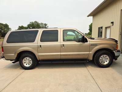 2000 Ford Excursion XLT