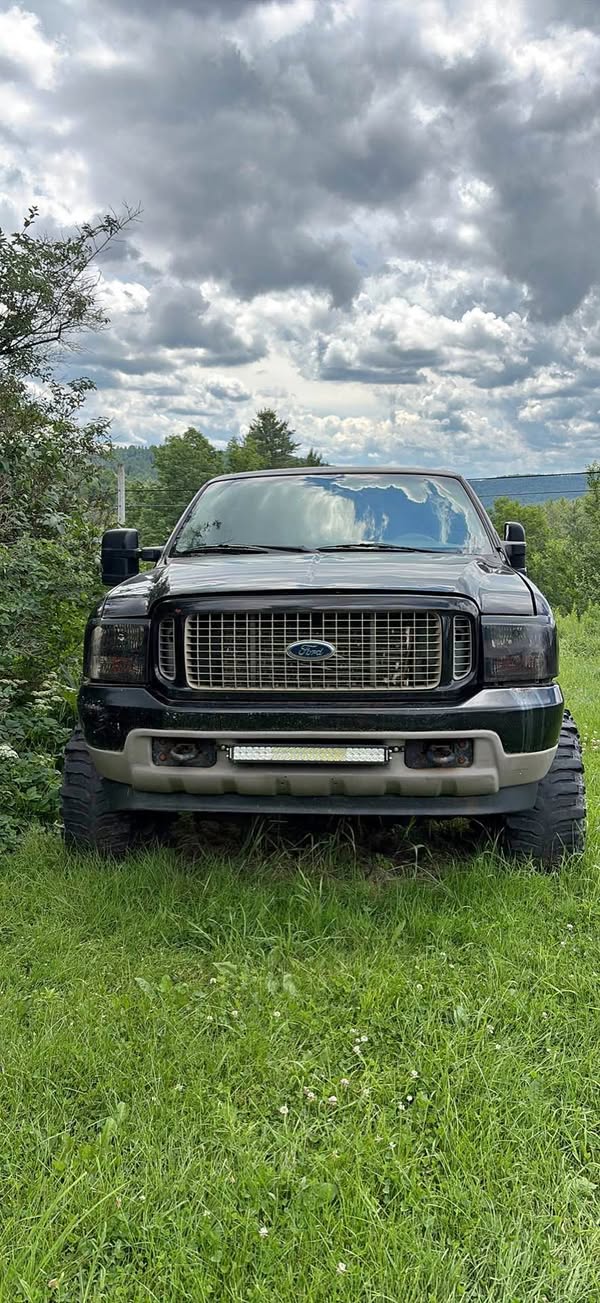 2002 Ford Excursion - Limited Sport Utility 4D