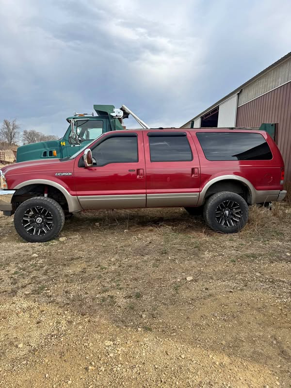 2000 Ford Excursion - Limited Sport Utility 4D
