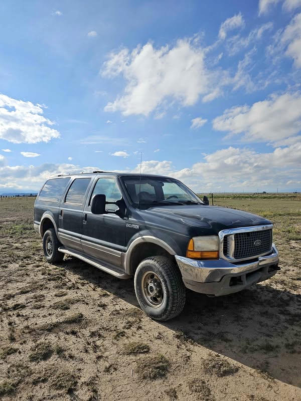 2000 Ford Excursion - Limited Sport Utility 4D