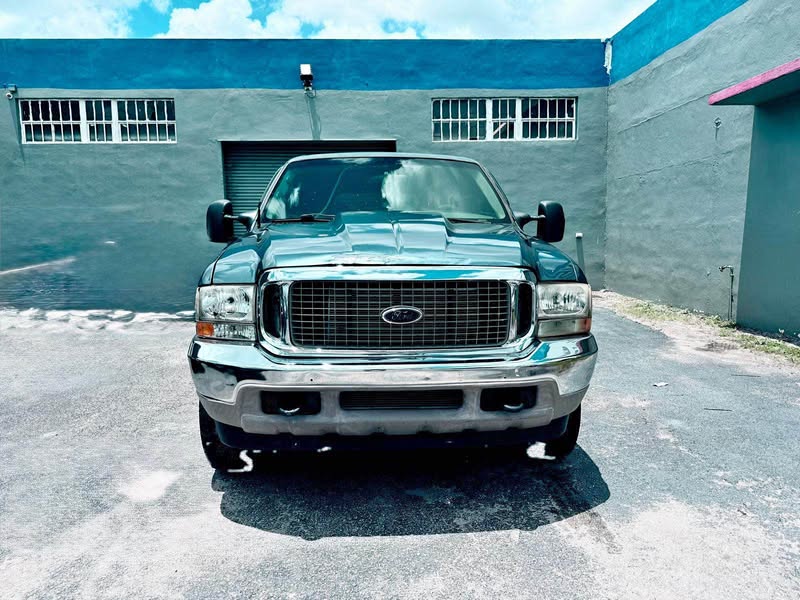 2001 Ford Excursion - XLT Sport Utility 4D