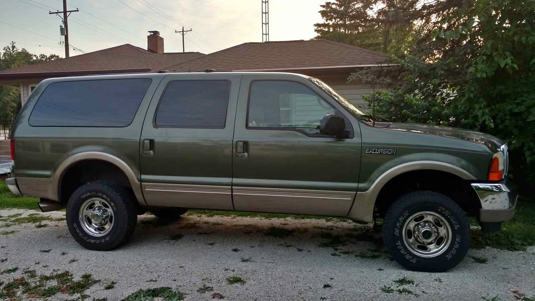 2000 Ford Excursion - Limited Sport Utility 4D