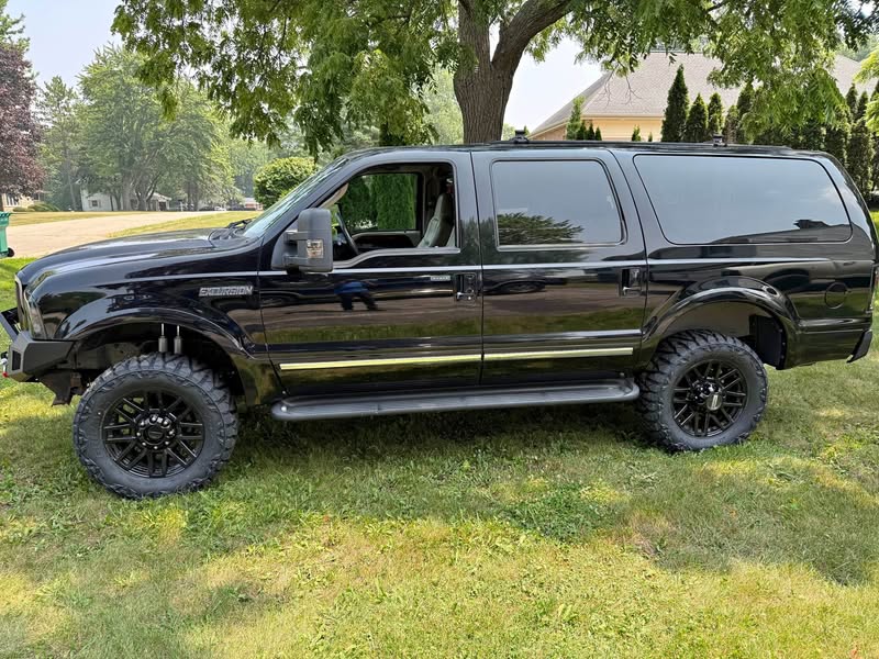 2005 Ford Excursion - Limited Sport Utility 4D