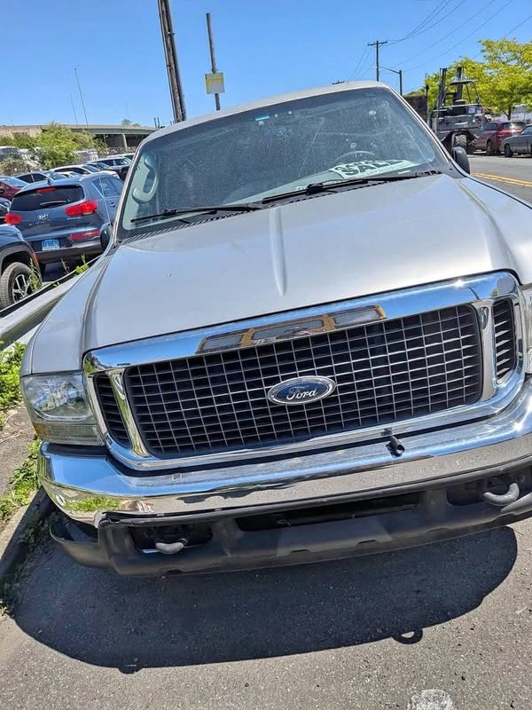 2004 Ford Excursion - XLS Sport Utility 4D