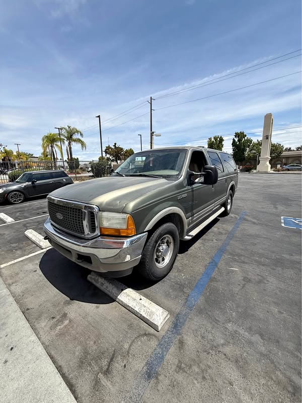 2000 Ford Excursion - Eddie Bauer Sport Utility 4D