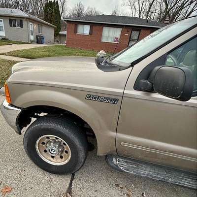 2004 Ford Excursion - XLT Sport Utility 4D