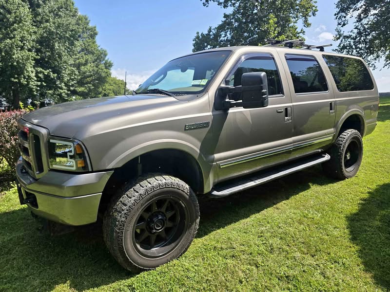 2005 Ford Excursion - Limited Sport Utility 4D