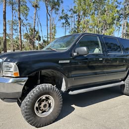2000 Ford Excursion XLT Sport Utility 4D