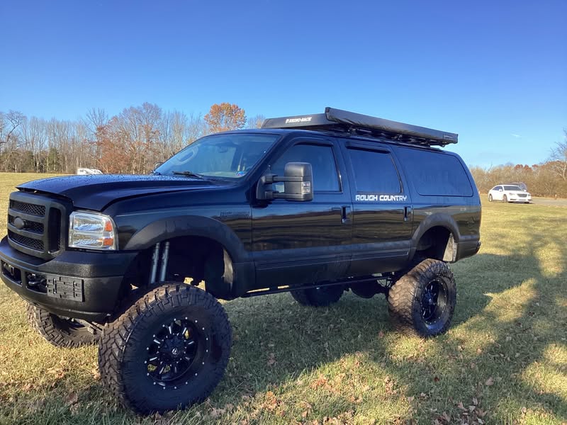2005 Ford Excursion - XLT Sport Utility 4D