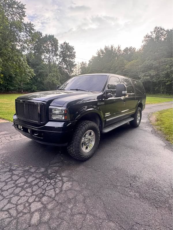 2005 Ford Excursion - Limited Sport Utility 4D