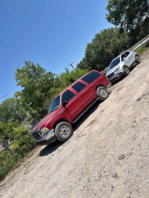 2000 Ford Excursion - Limited Sport Utility 4D