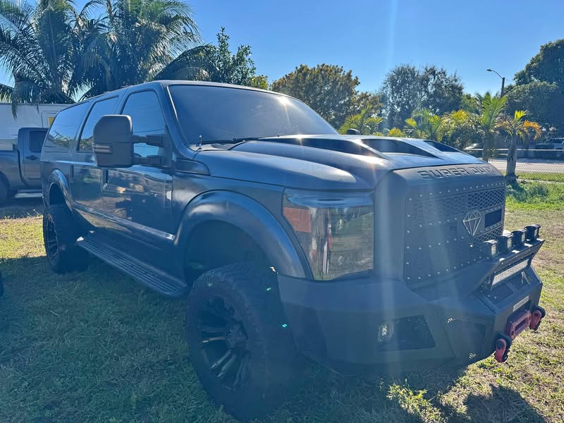 2003 Ford Excursion - XLT Sport Utility 4D
