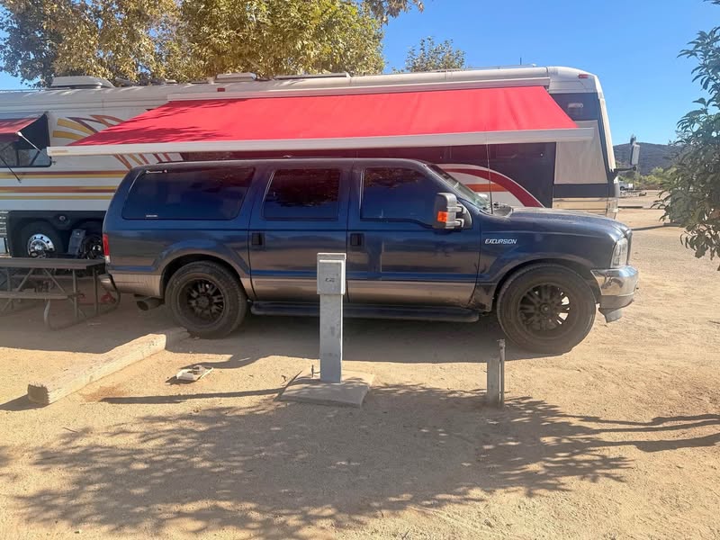 2003 Ford Excursion - XLT Sport Utility 4D