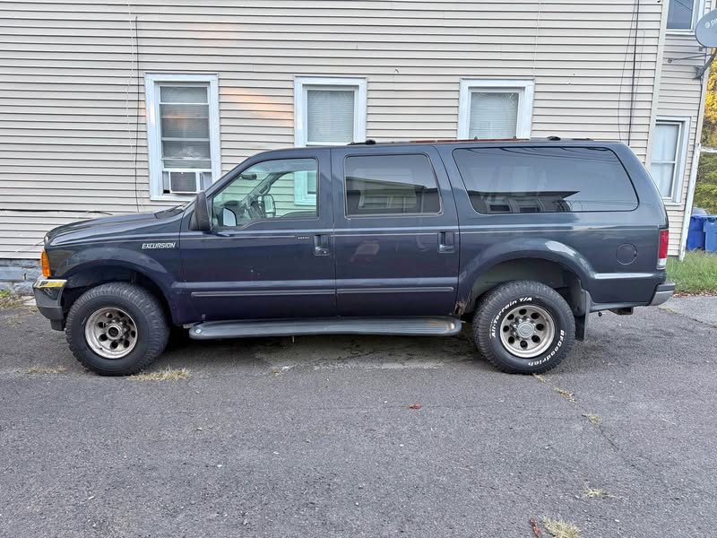 2001 Ford Excursion - XLT Sport Utility 4D