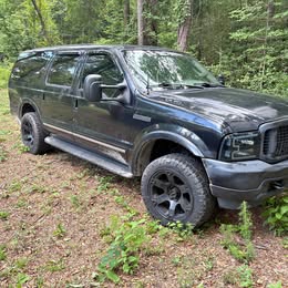 2003 Ford Excursion v10