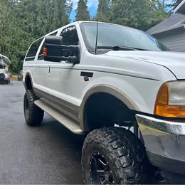 2000 Ford Excursion limited edition 144k miles