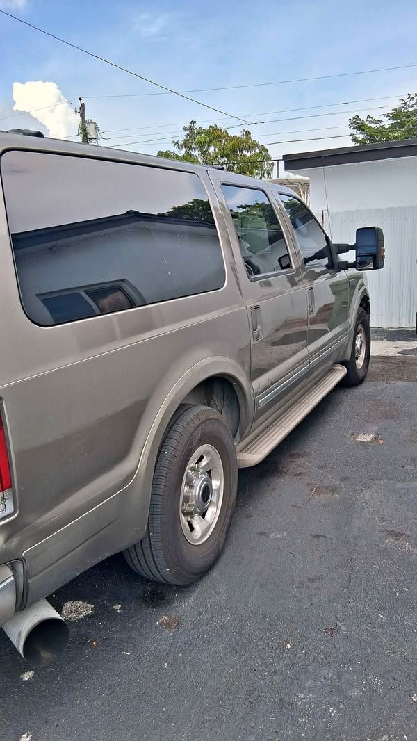 2003 Ford Excursion - Limited Sport Utility 4D