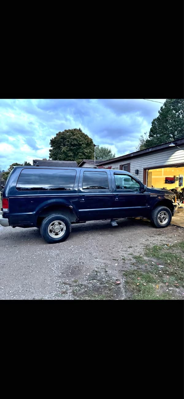 2001 Ford Excursion - Eddie Bauer Sport Utility 4D