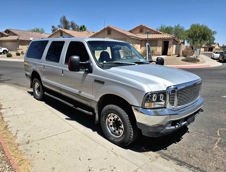 2001 Ford Excursion - XLT Sport Utility 4D