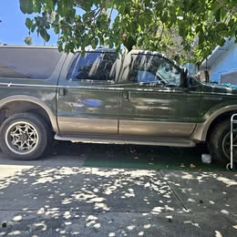 2000 Ford Excursion Gas V8 2WD - 180k Miles - CarFAX uploaded here