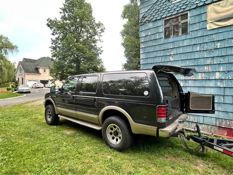 2003 Ford Excursion - 7.3 turbo boat and car trailer