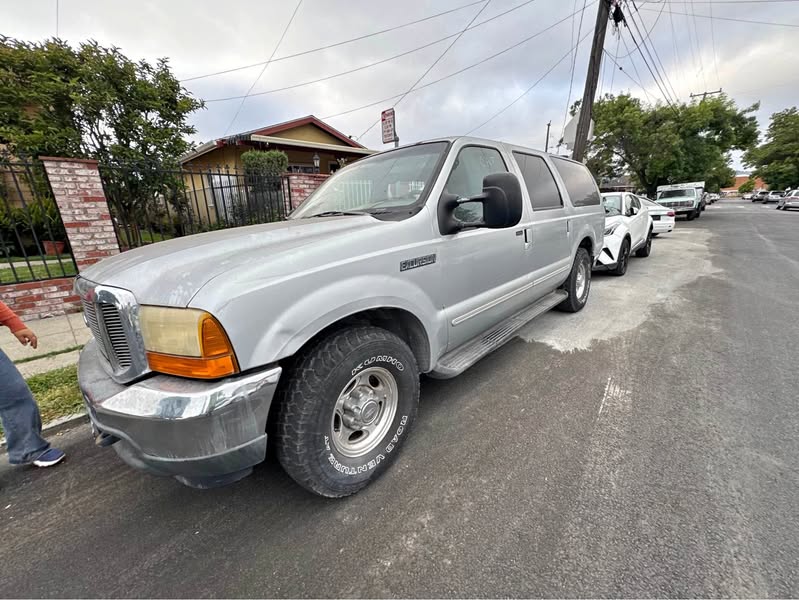 2000 Ford Excursion - Xlt