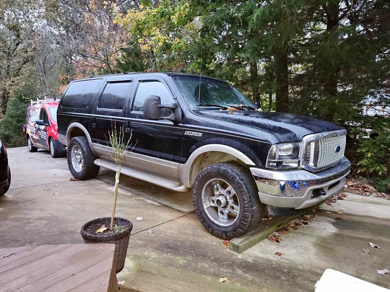 2000 Ford Excursion - Limited Sport Utility 4D