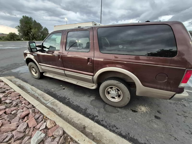 2000 Ford Excursion - Limited Sport Utility 4D