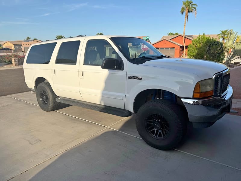 2005 Ford Excursion - XLT Sport Utility 4D