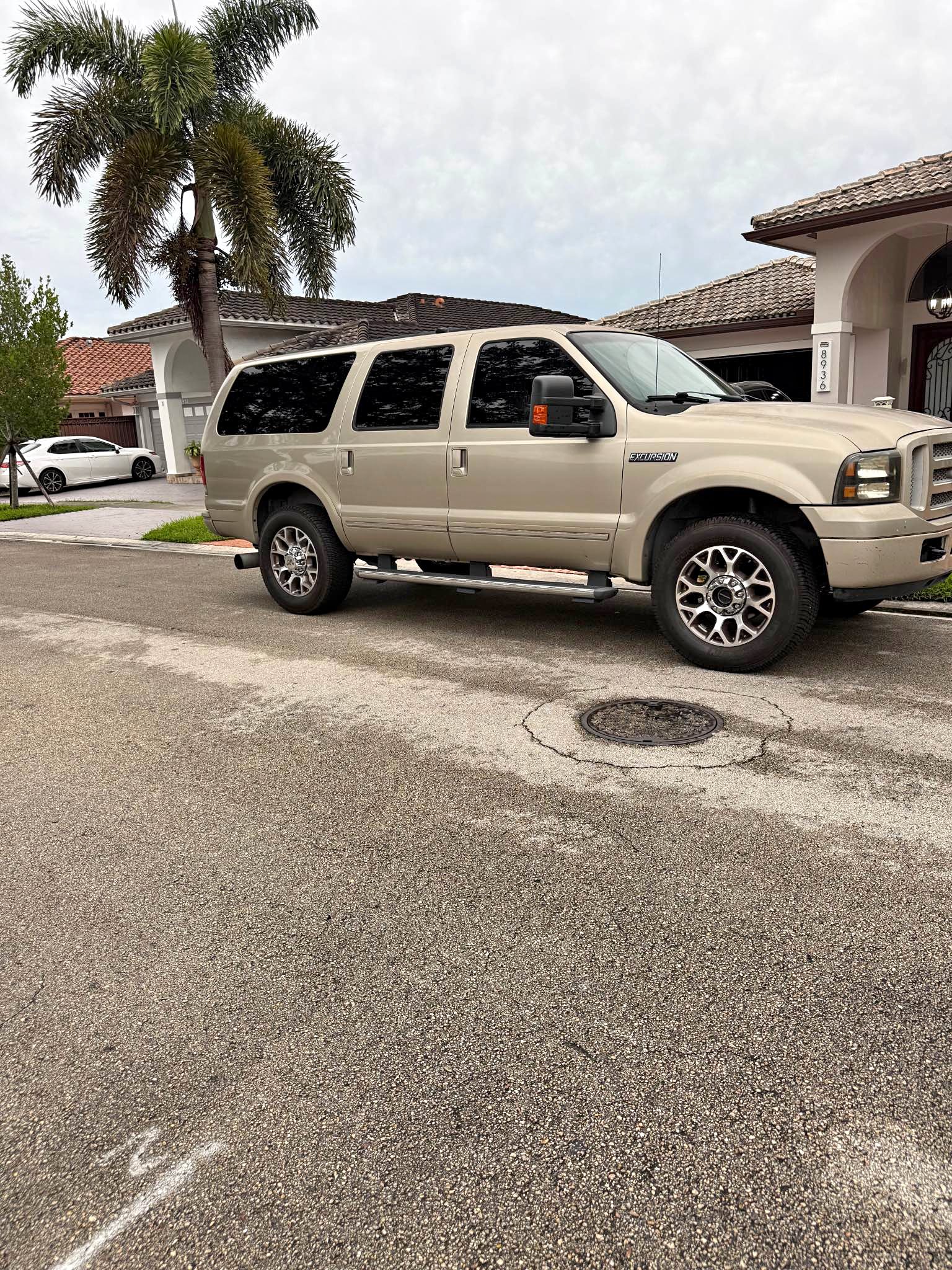 2005 Ford Excursion - Limited Sport Utility 4D