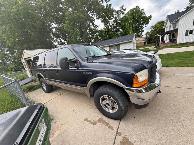 2001 Ford Excursion - Limited Sport Utility 4D