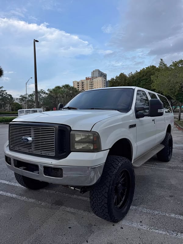 2000 Ford Excursion - Limited Sport Utility 4D