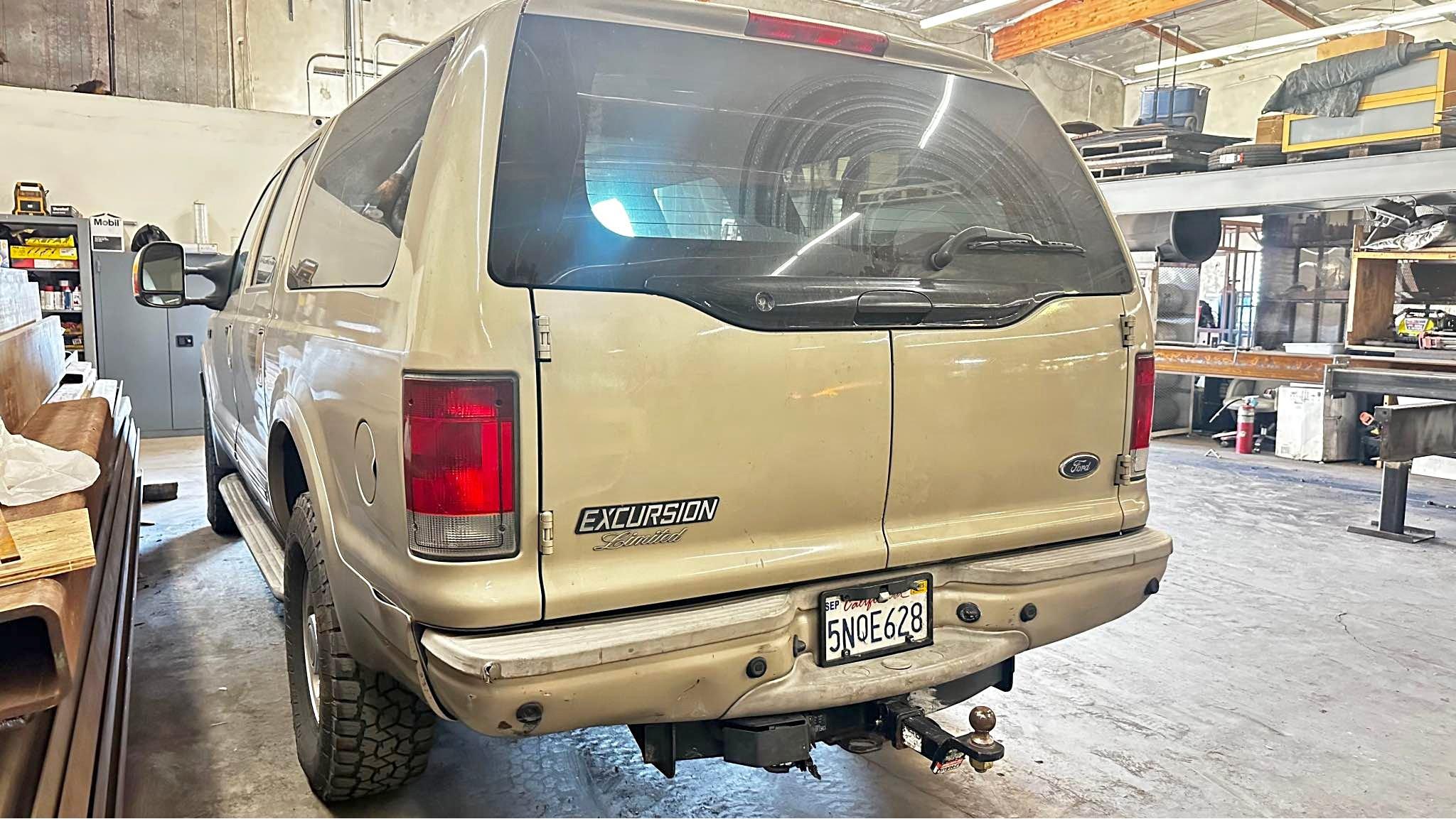 2005 Ford Excursion - Limited Sport Utility 4D