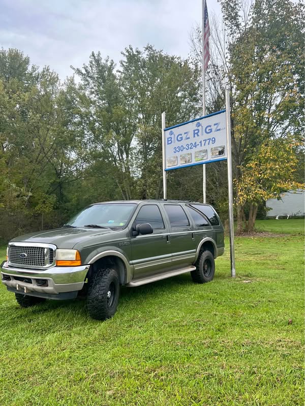 2000 Ford Excursion - Limited Sport Utility 4D