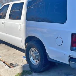 2004 excursion Ford