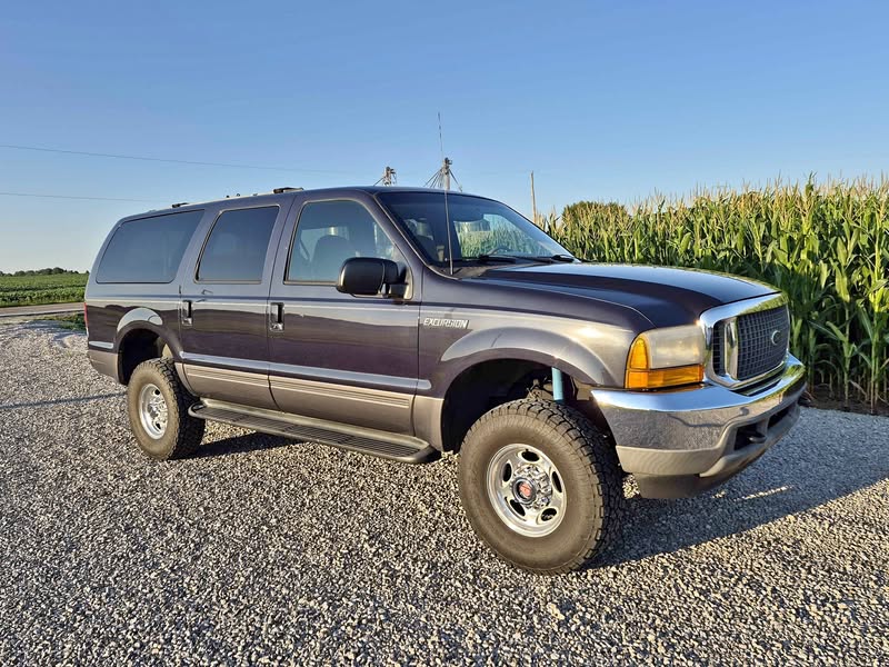 2001 Ford Excursion - XLT Sport Utility 4D