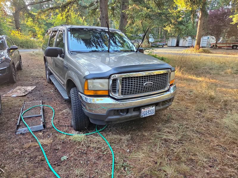 2000 Ford Excursion - Limited Sport Utility 4D