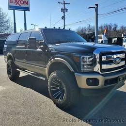 2005 Ford excursion*14823