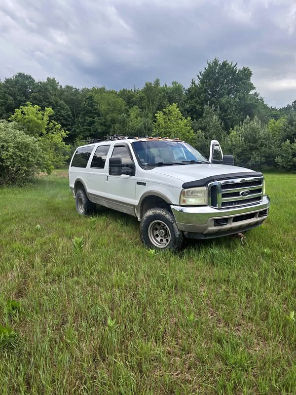 2000 Ford Excursion - Limited Sport Utility 4D
