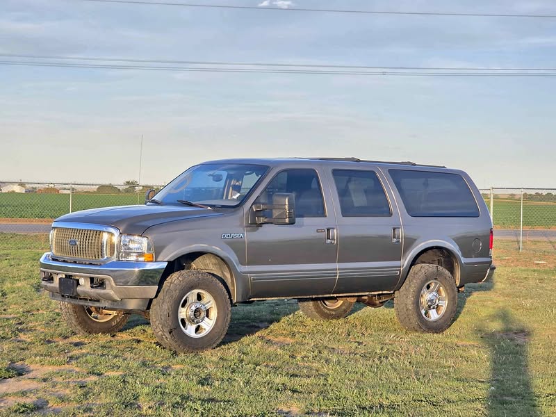 2004 Ford Excursion - Limited Sport Utility 4D