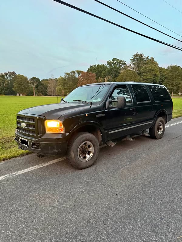 2005 Ford Excursion - Limited Sport Utility 4D
