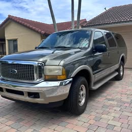 2000 Ford Excursion - Limited Sport Utility 4D