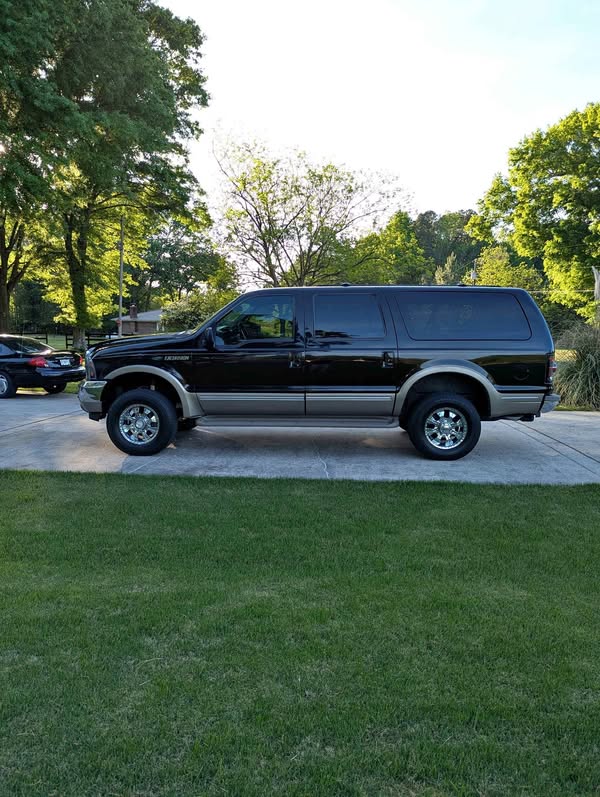 2000 Ford Excursion - Limited Sport Utility 4D