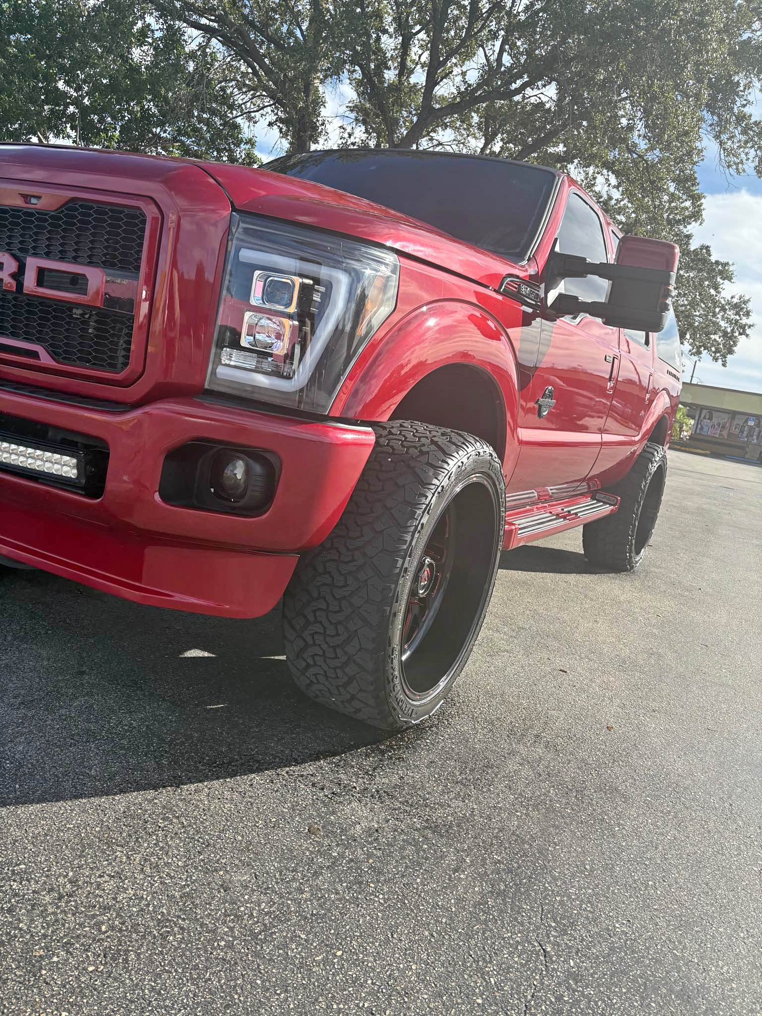 2005 Ford Excursion - XLT Sport Utility 4D