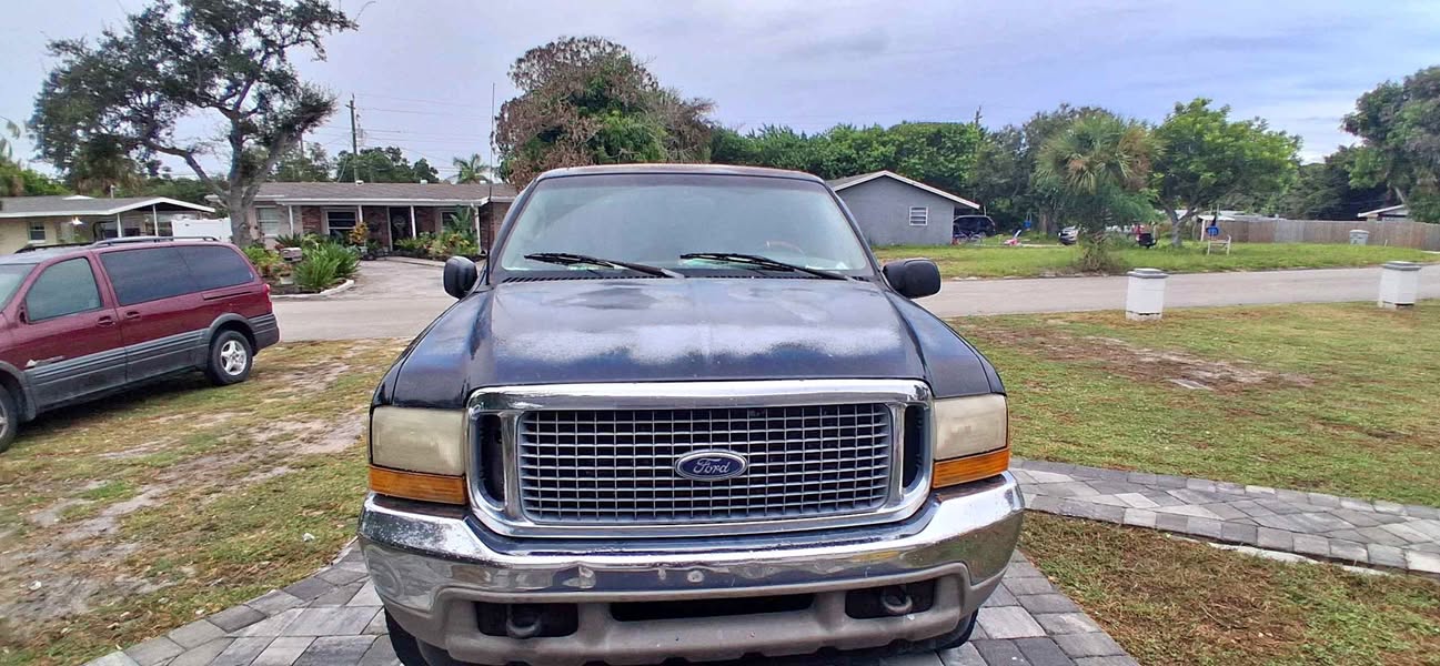 2000 Ford Excursion - Limited Sport Utility 4D