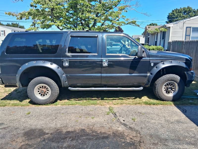 2000 Ford Excursion - XLT Sport Utility 4D