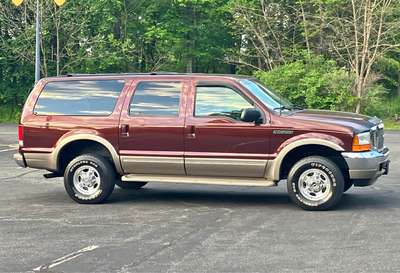 2000 Ford Excursion - 1 owner V10 4x4 65k