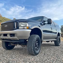 2004 Ford Excursion Eddie Bauer V10