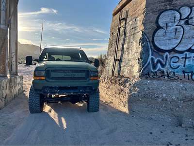 2000 Ford Excursion - Limited Sport Utility 4D